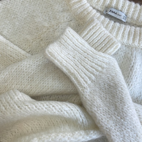 Zara Sweater - Picture 4 of 4